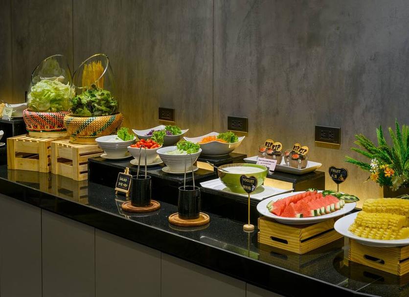 Buffet Photo