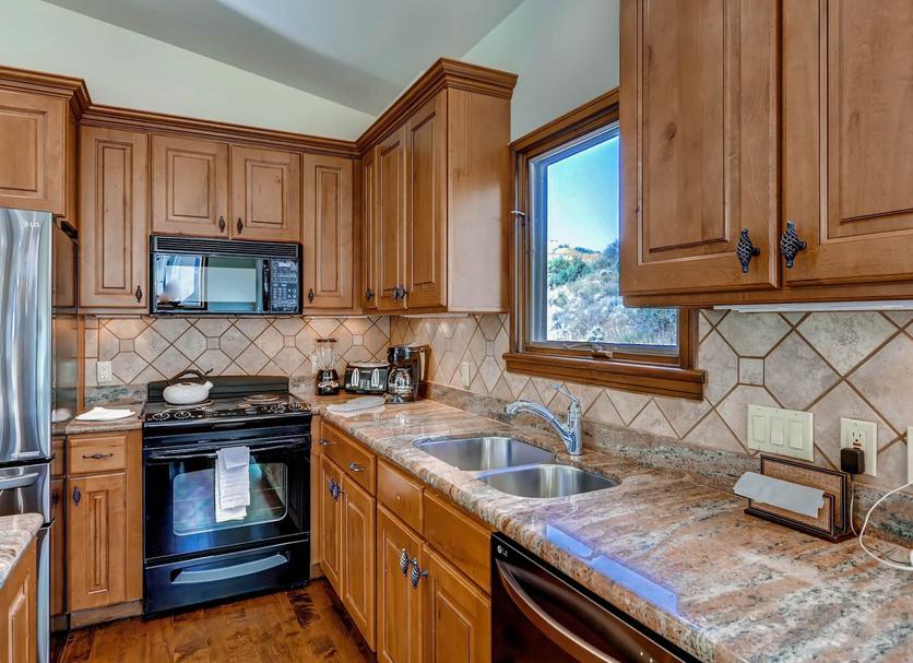 Kitchen Photo