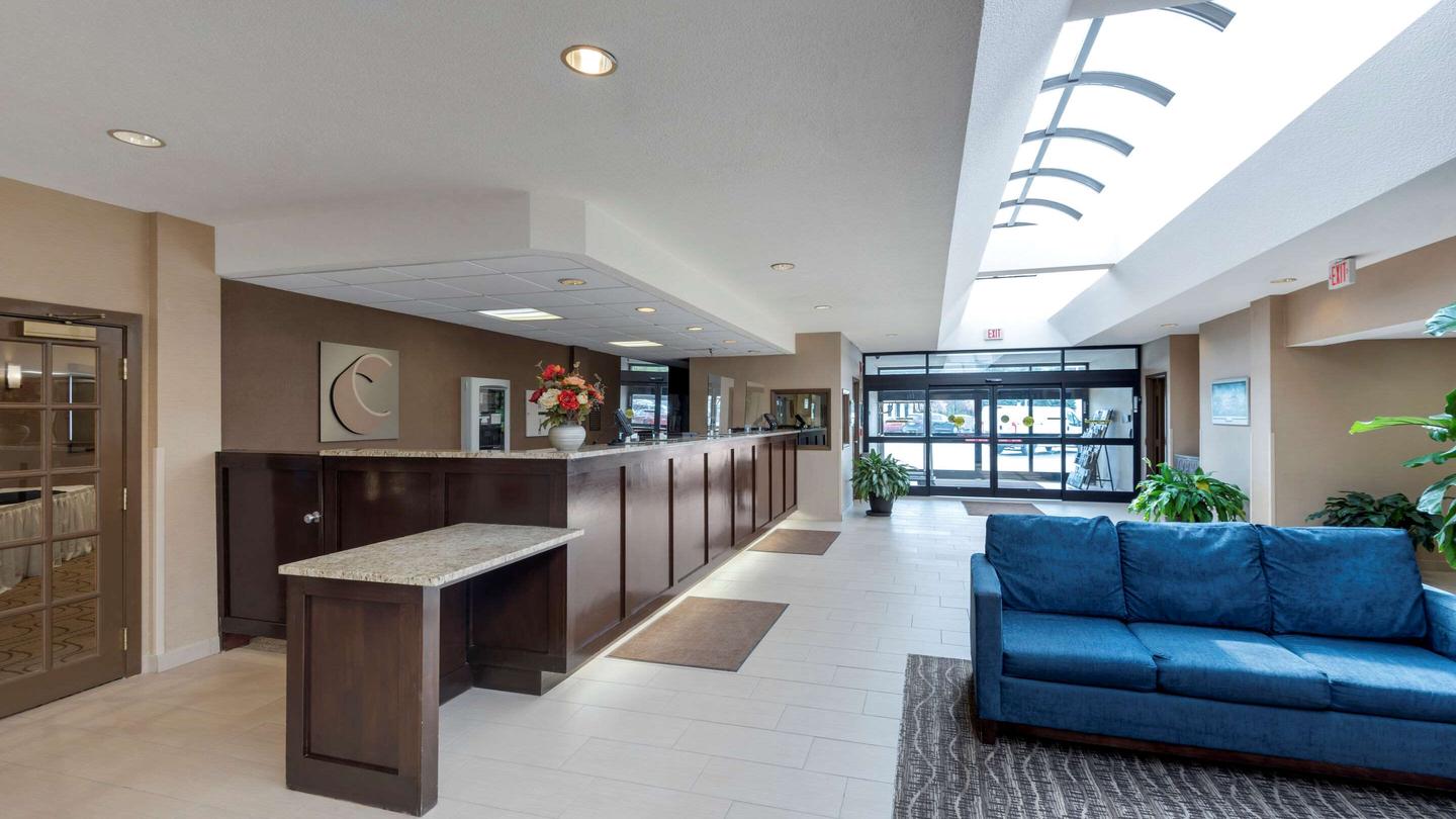 Comfort Inn The Pointe from 87. Niagara Falls Hotel Deals & Reviews KAYAK