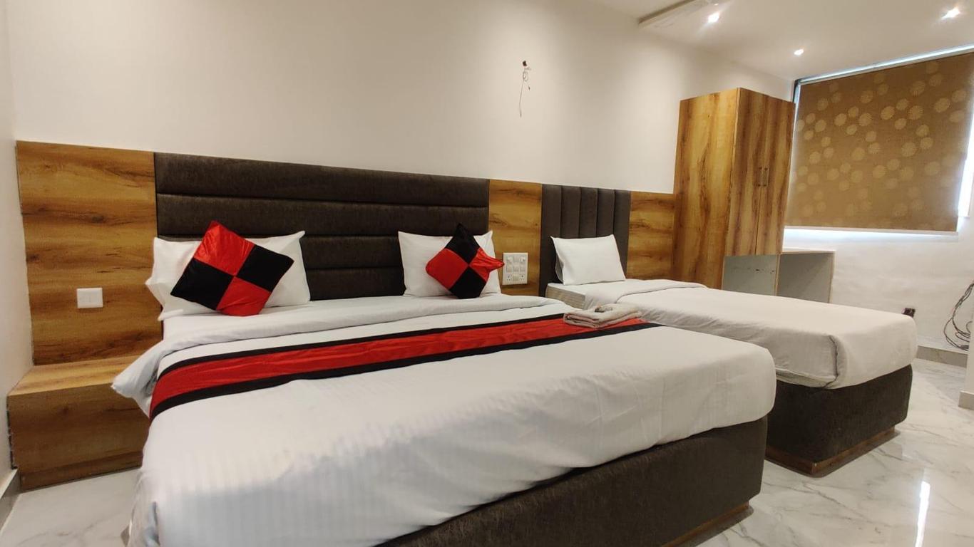 Hotel Ravi Palace