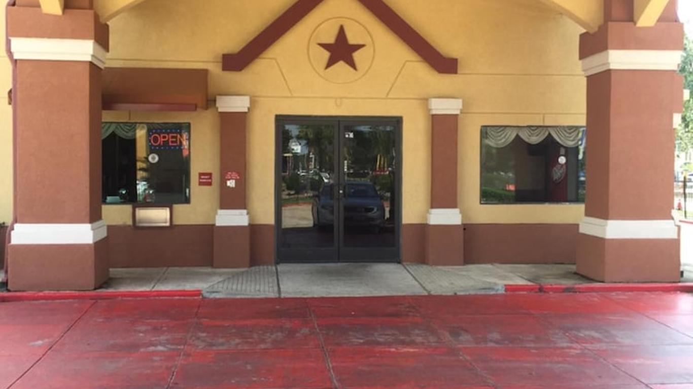 Scottish Inn & Suites Hobby Airport