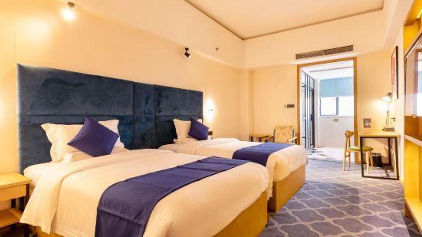 Flight-One Hotel (Shenzhen Airport)