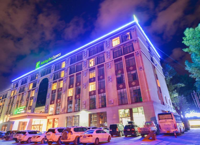Building Photo