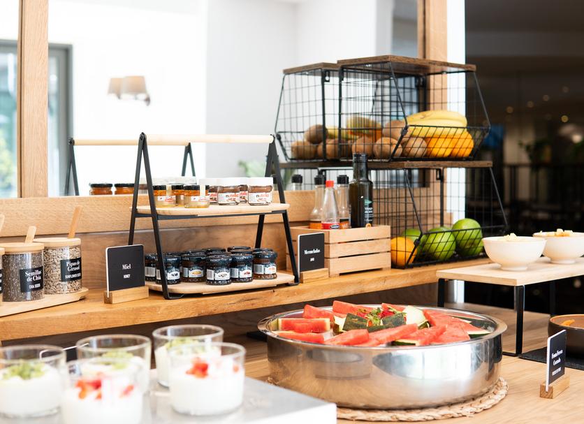 Buffet Photo