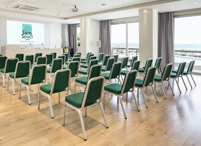 Conference room Photo