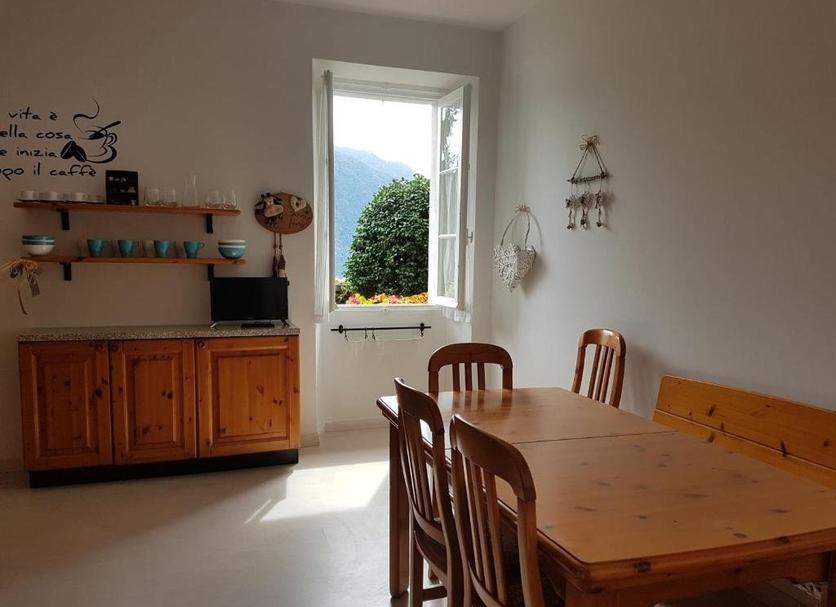 Dining room Photo