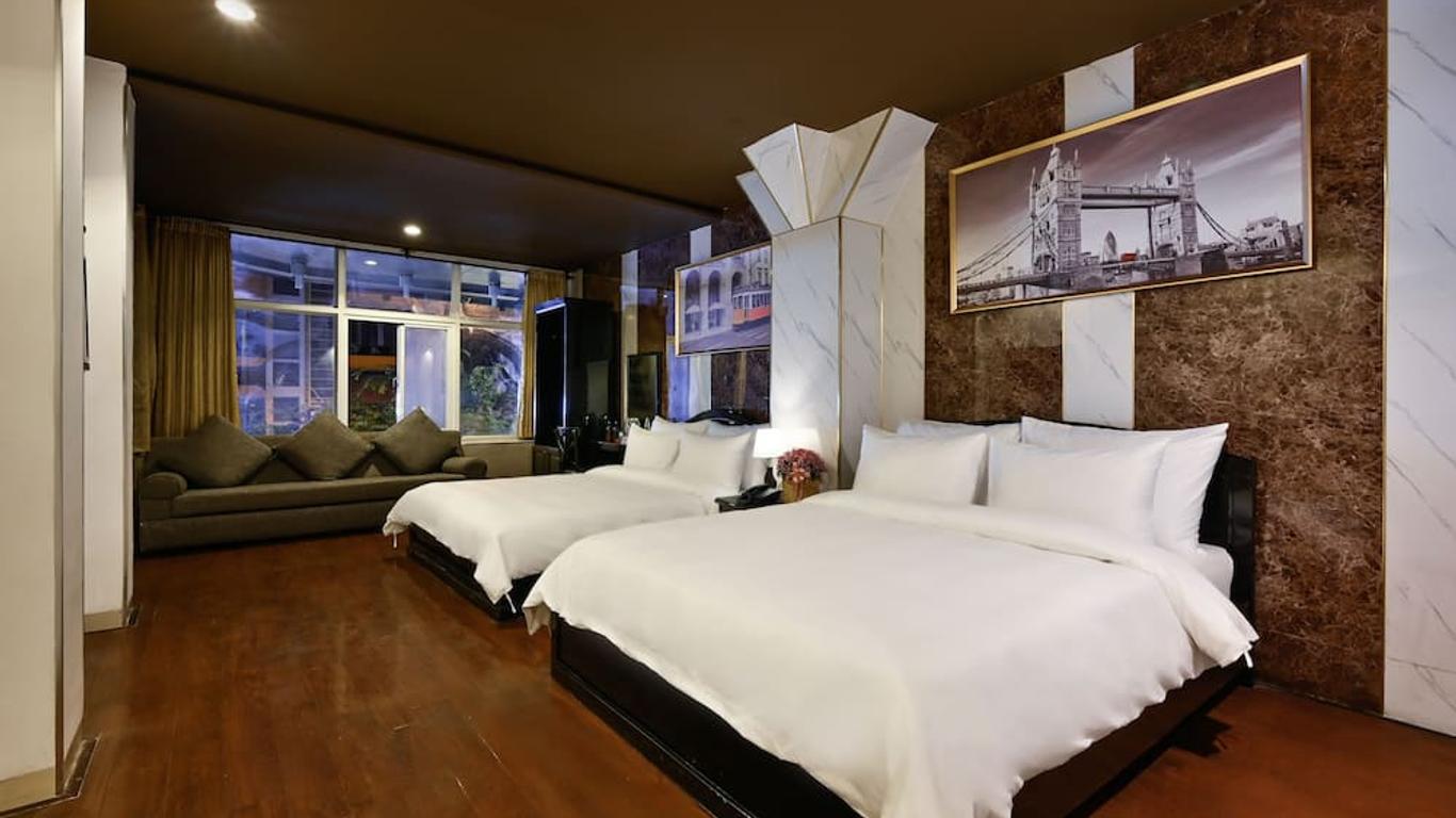The Noble Swan Hotel New World