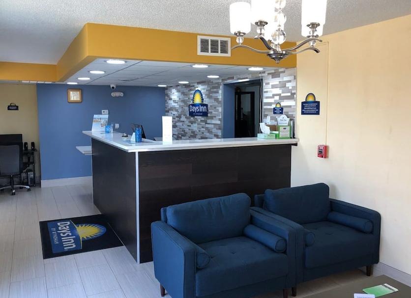 Front desk Photo