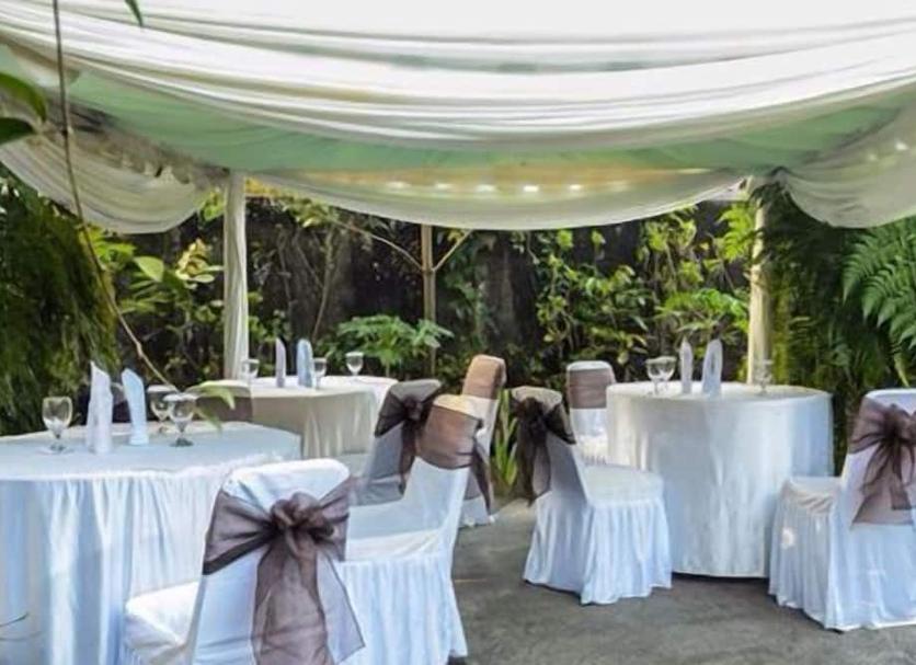 Banquet hall Photo