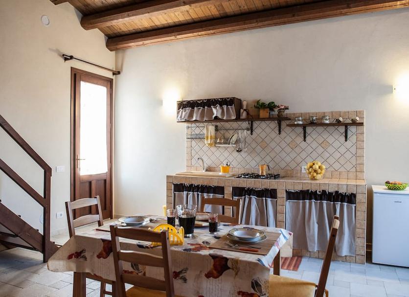 Dining room Photo