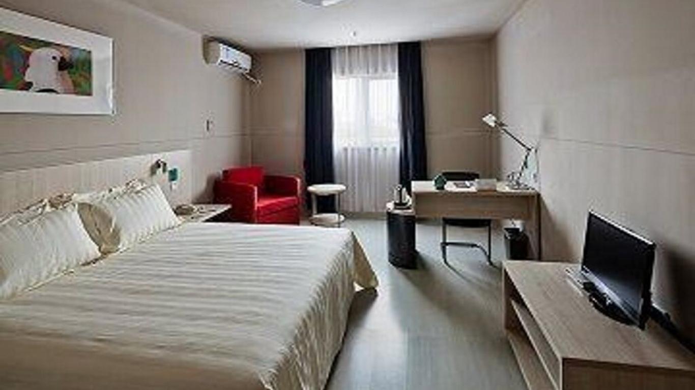 Jinjiang Inn Anshan Thriving Square