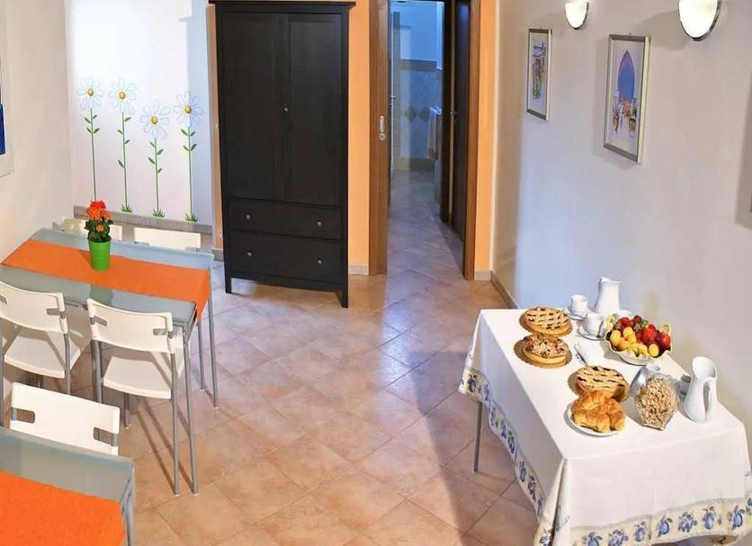 Dining room Photo
