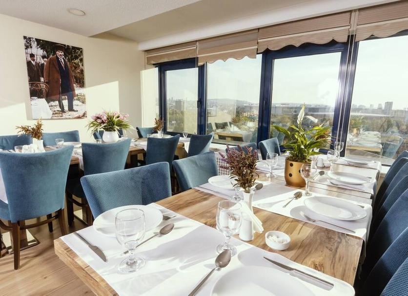 Restaurant Photo