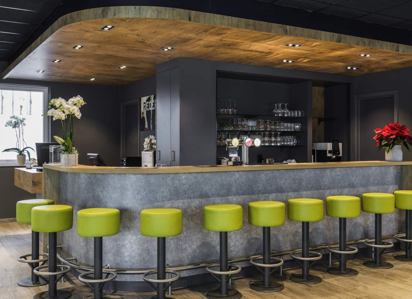 Bar Photo