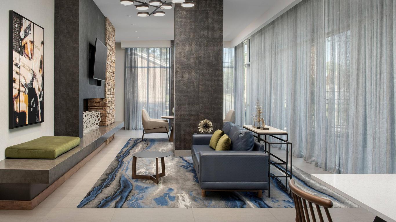 Fairfield Inn & Suites by Marriott Nashville near Vanderbilt