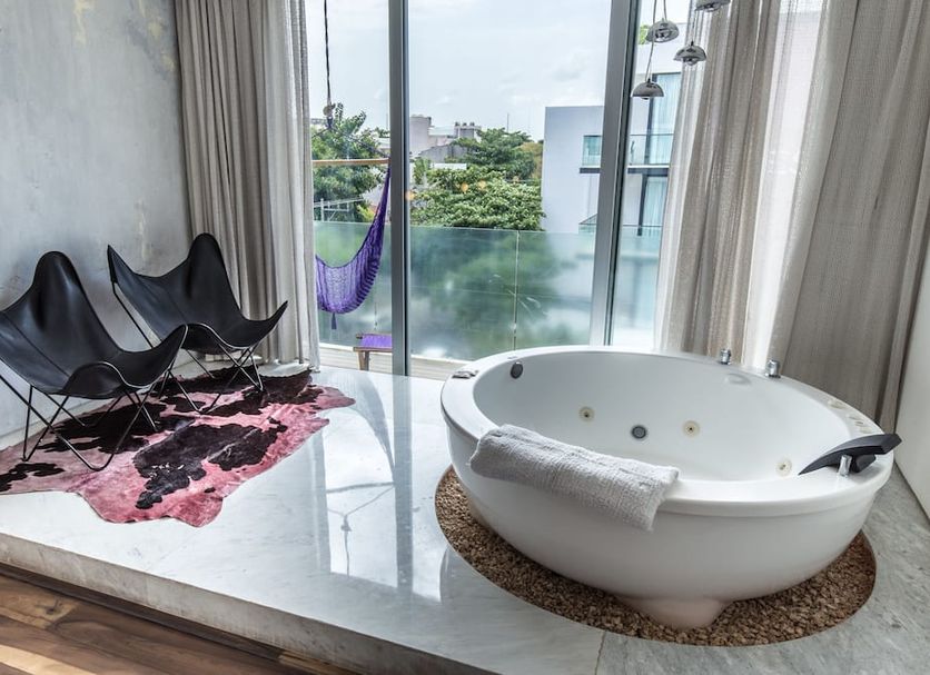 Be Playa Hotel Boutique & Rooftop Bar - Adults Only in Playa del Carmen, room with soaking tub and balcony