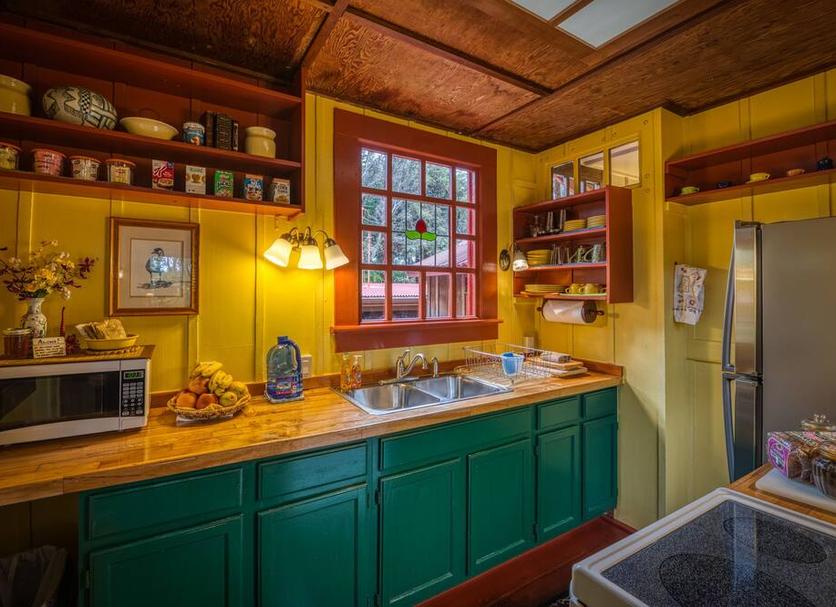 Kitchen Photo