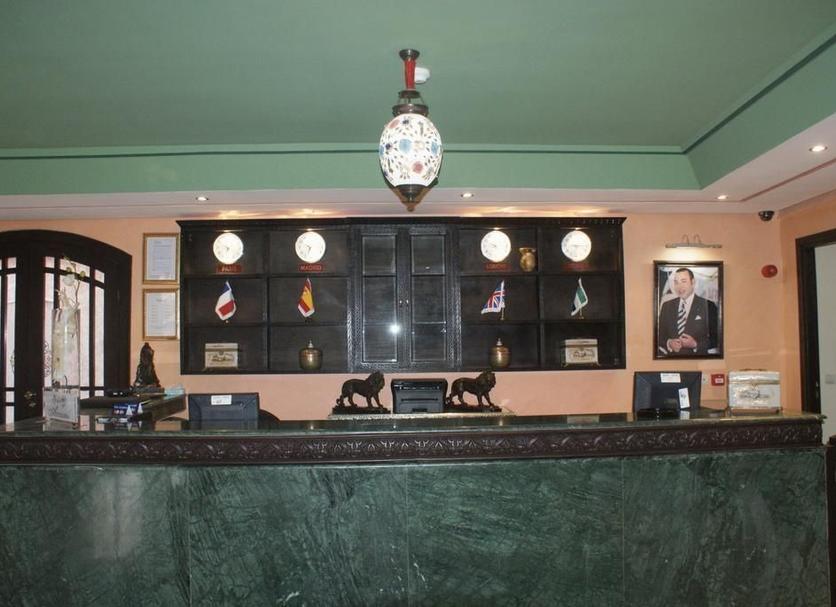 Front desk Photo