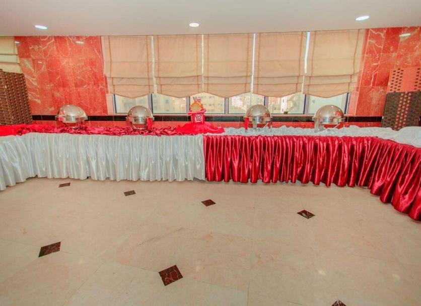 Buffet Photo