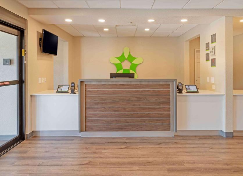 Front desk Photo