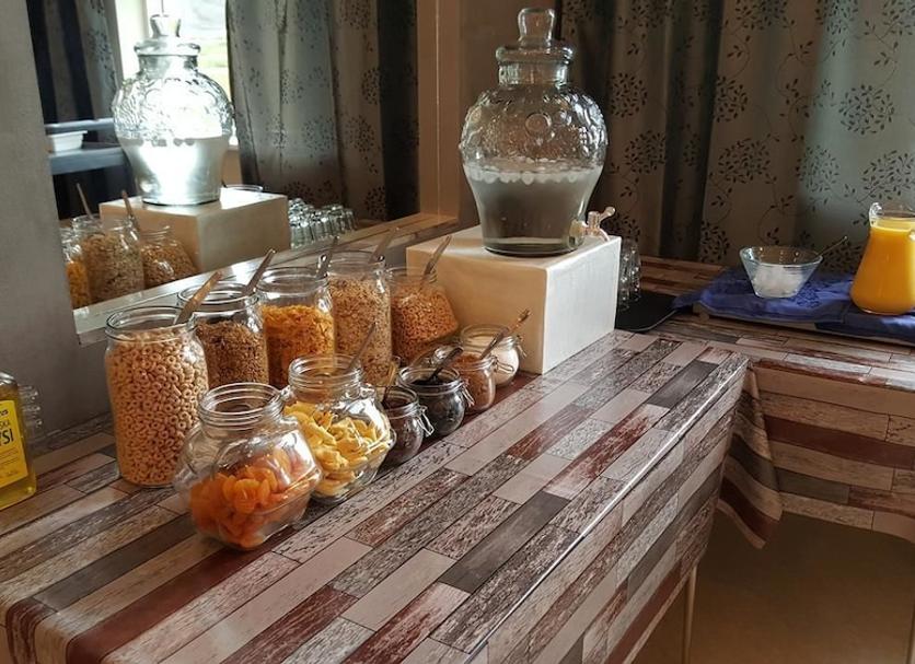 Buffet Photo
