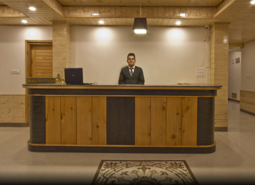 Front desk Photo