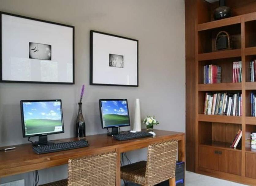 Business center Photo
