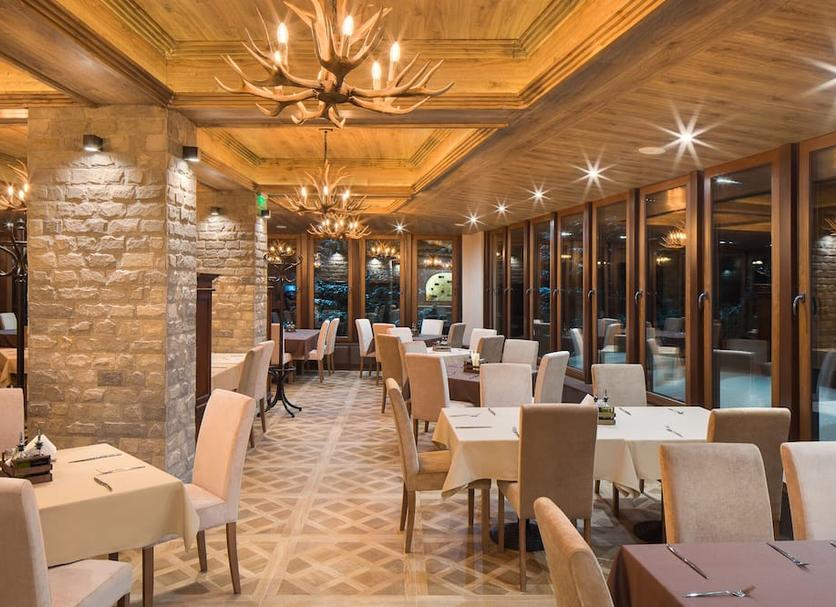Restaurant Photo