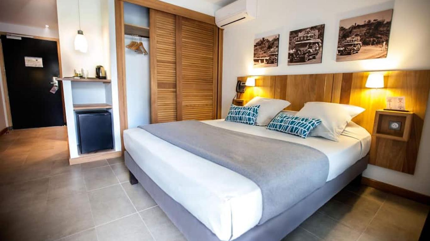 Le Saint Pierre Hotel