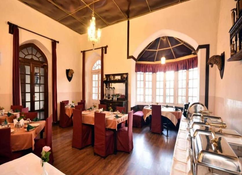 Restaurant Photo