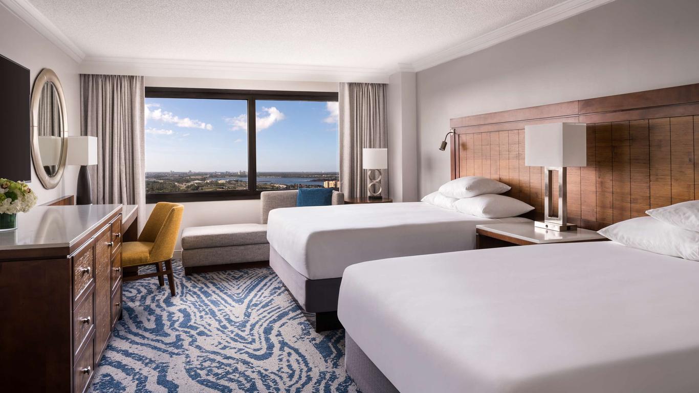 Which Hotel in Orlando Has Firm Mattress in Room?