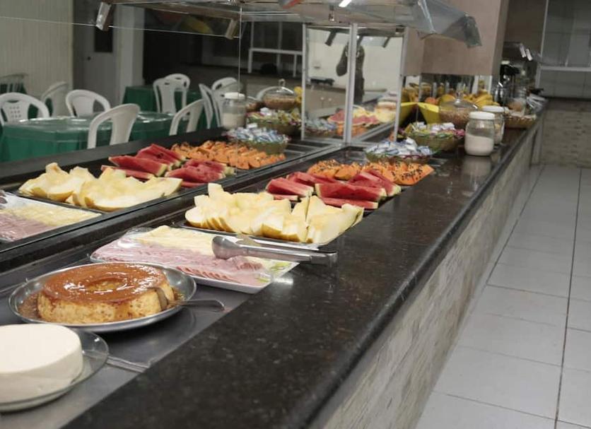 Buffet Photo