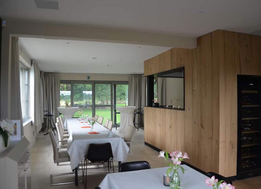 Dining room Photo