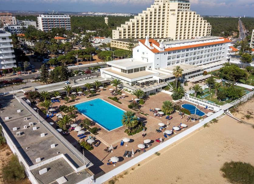 Hotel Vasco Da Gama in Vila Real de Santo António with pool, terrace, and beachside setting