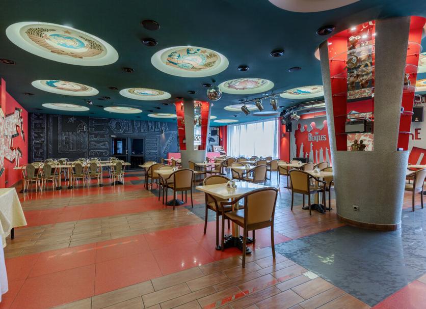 Restaurant Photo