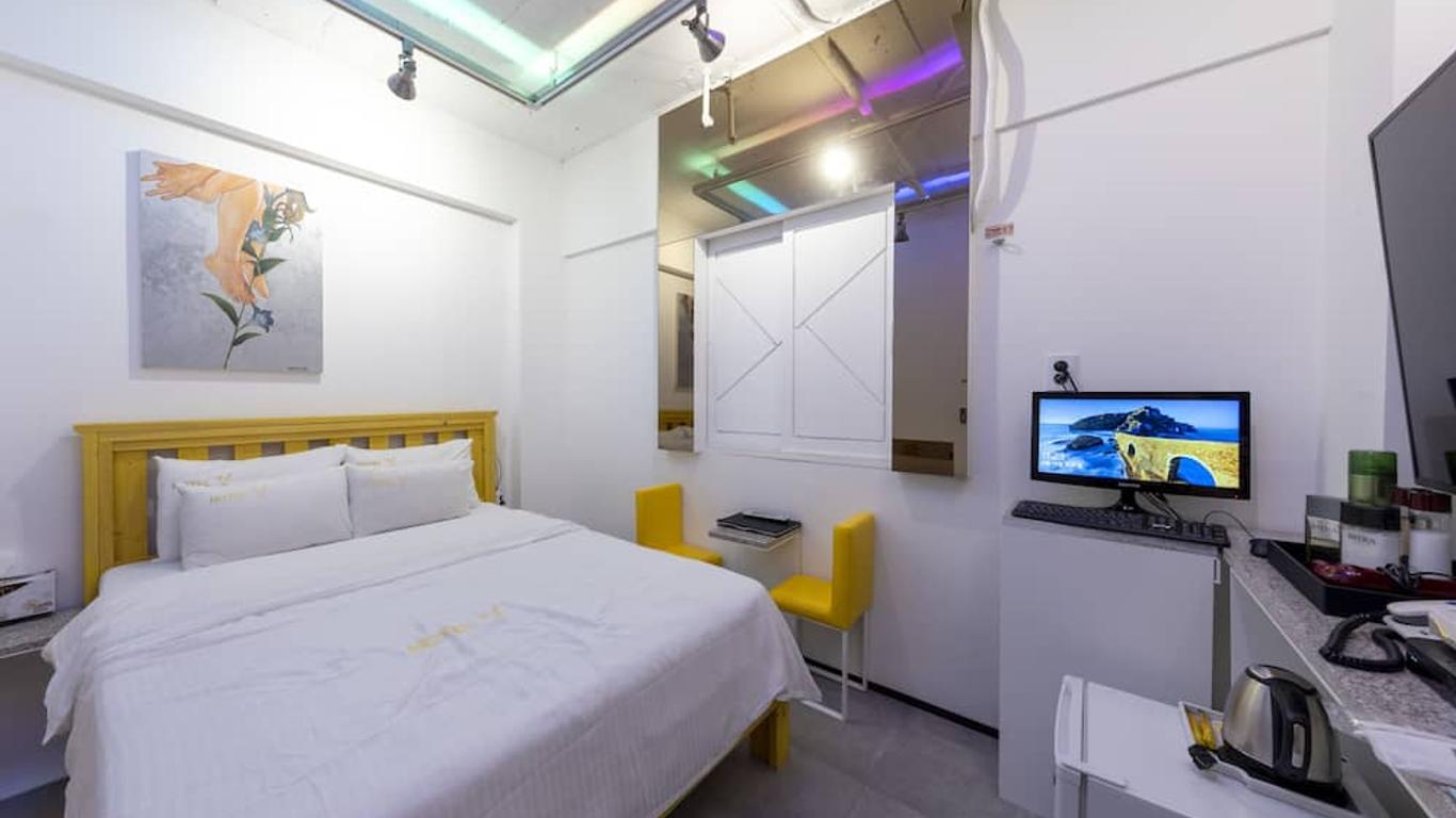 Maison Seongsu Kan Hotel