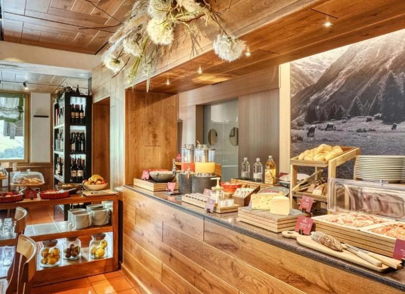 Buffet Photo