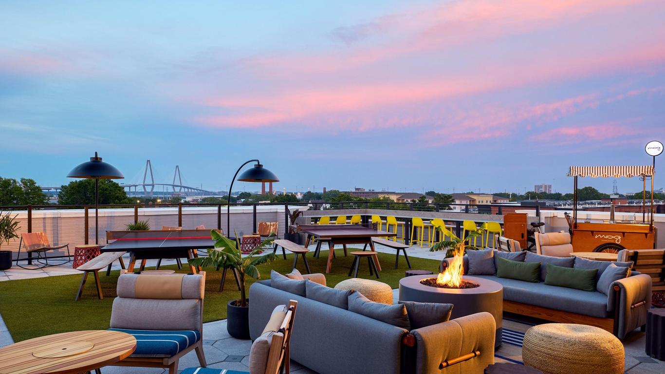 Moxy Charleston Downtown