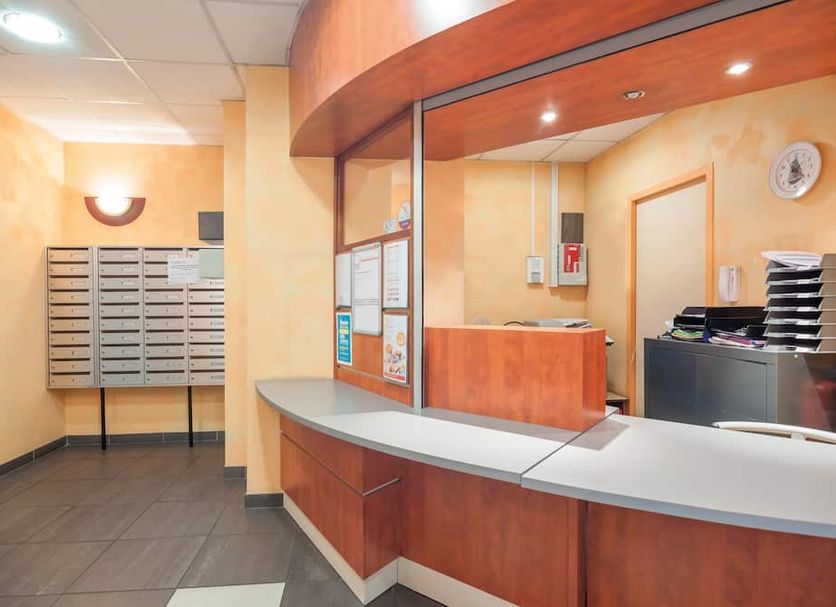 Front desk Photo