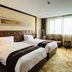 Shanshui Trends Hotel (Universiade Sports Center) Chengdu guest room with two twin beds and large window