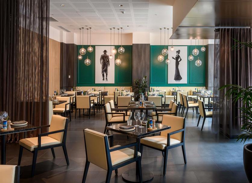 Restaurant Photo