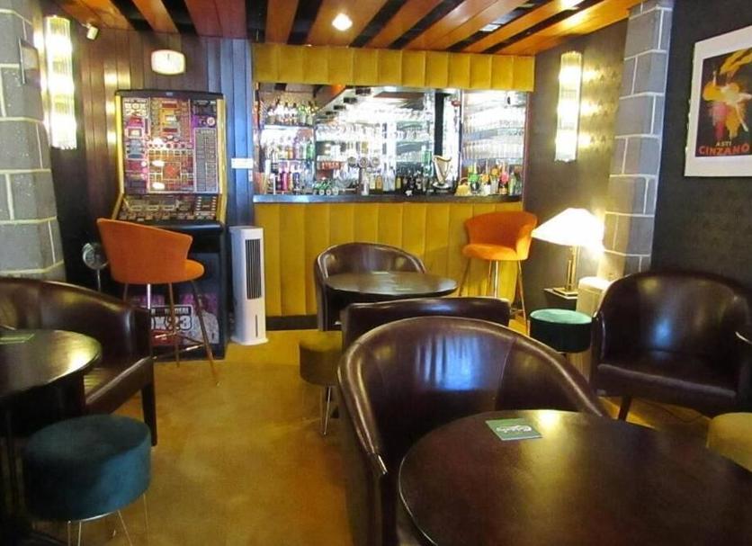 Bar Photo