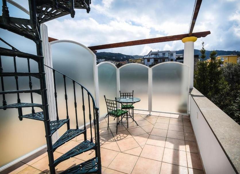 Balcony Photo