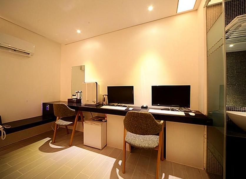 Business center Photo