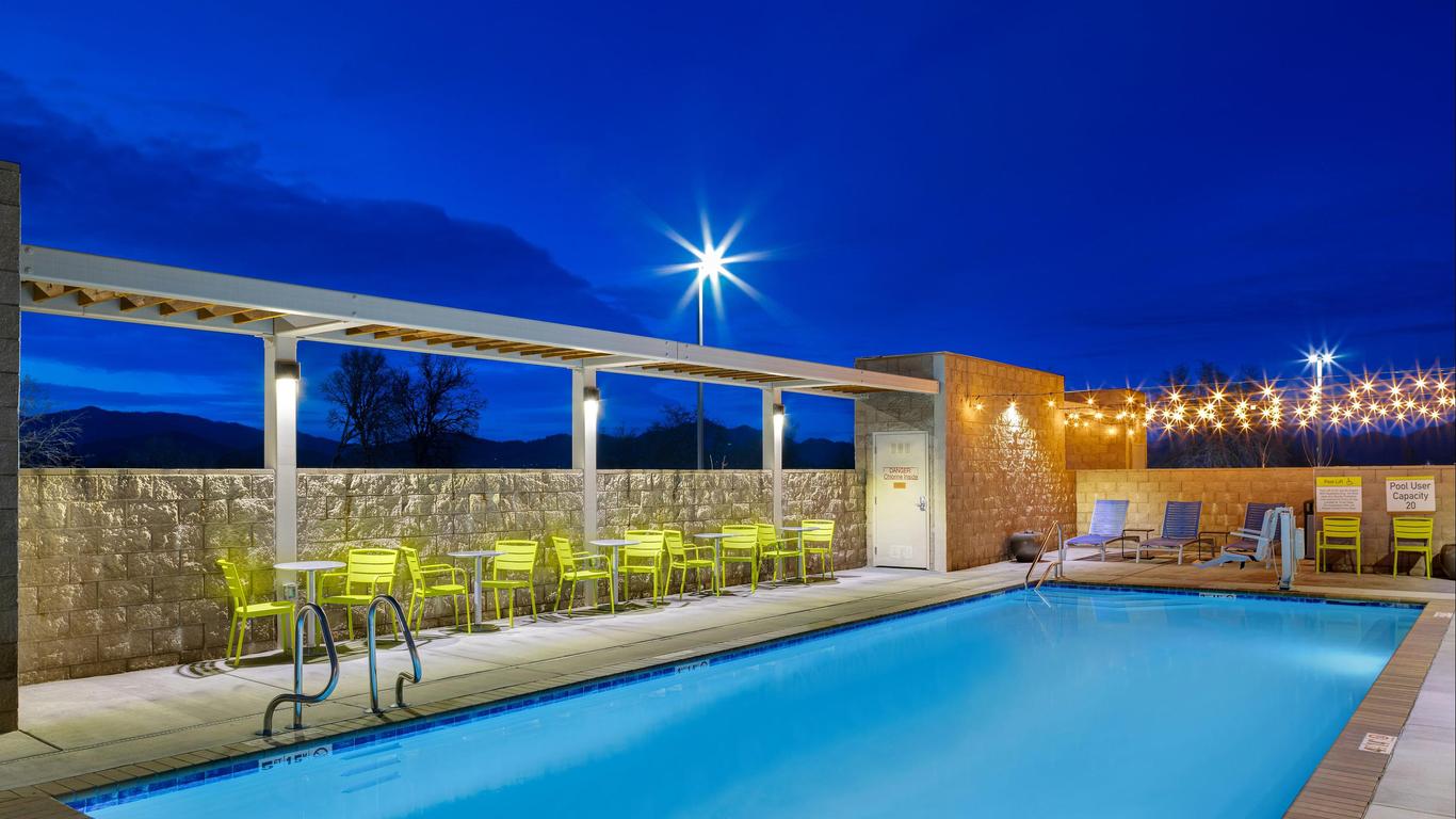Home2 Suites by Hilton Redding