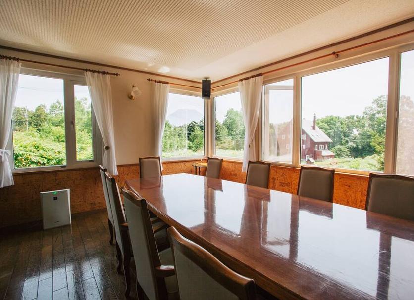 Dining room Photo