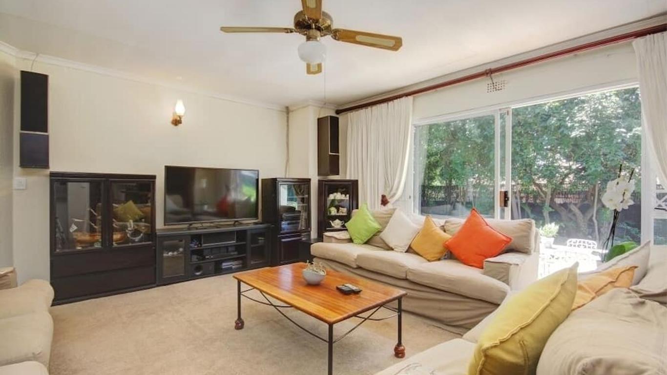Lenox Lodge Guesthouse