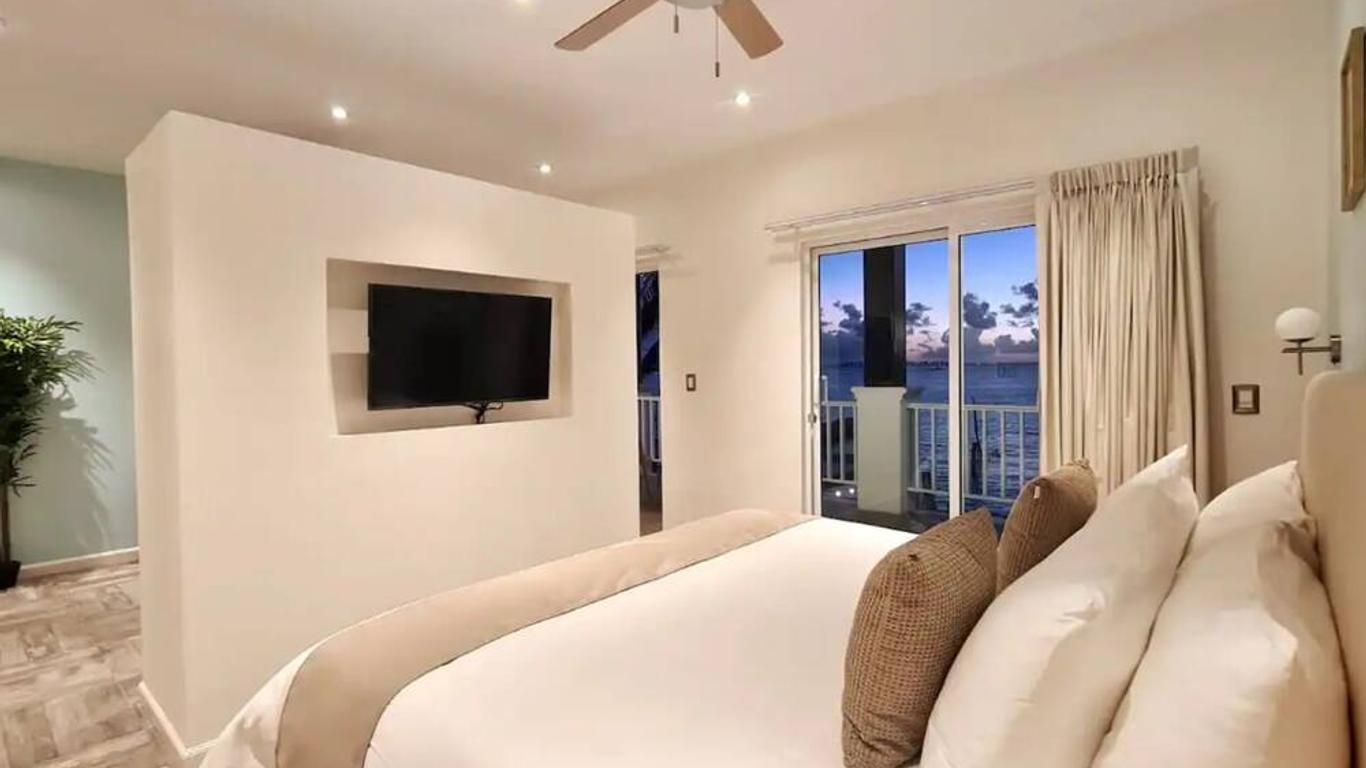 Bartolome Oceanfront Suites
