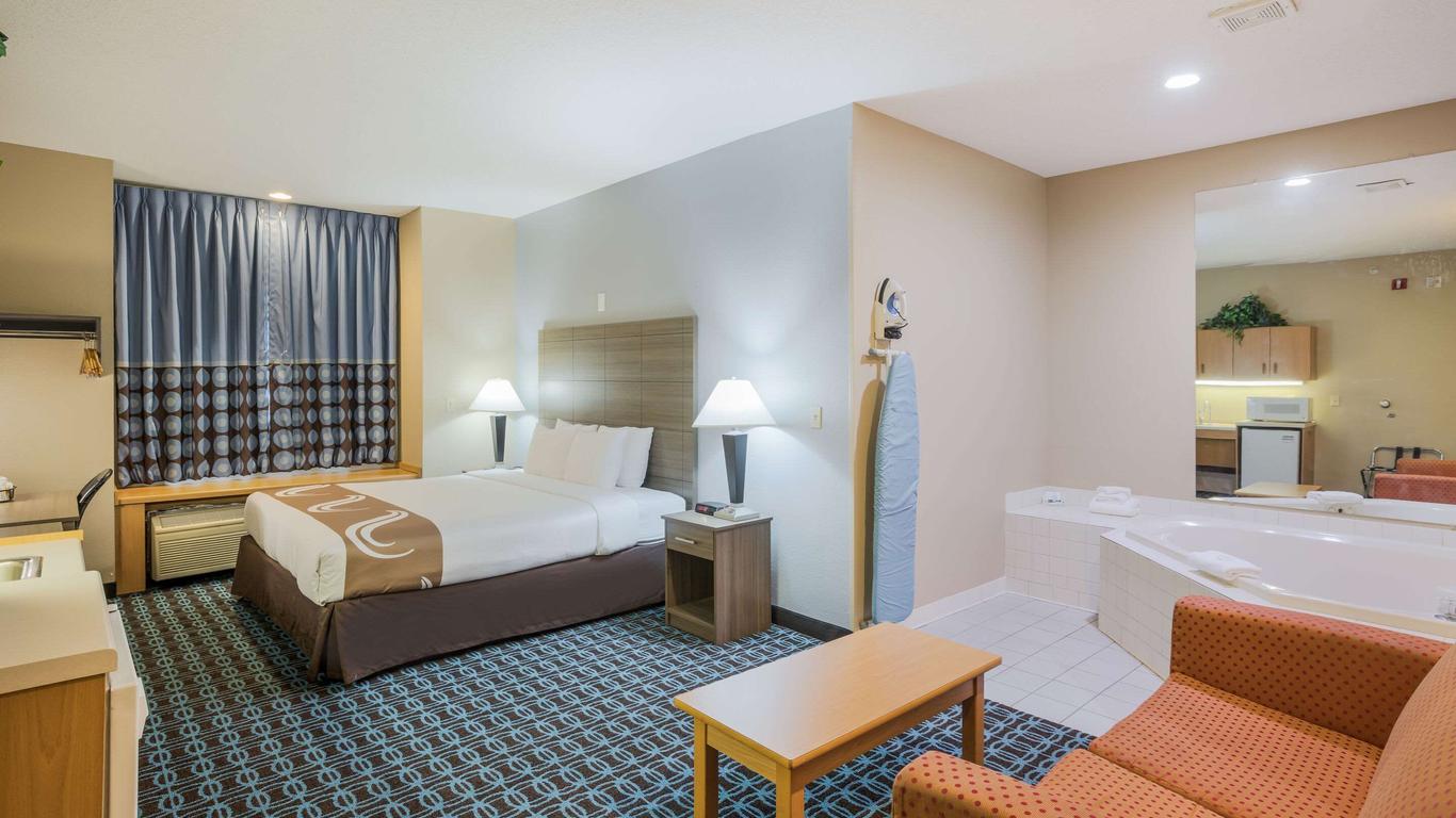 Quality Inn and Suites Blue Springs - Kansas City
