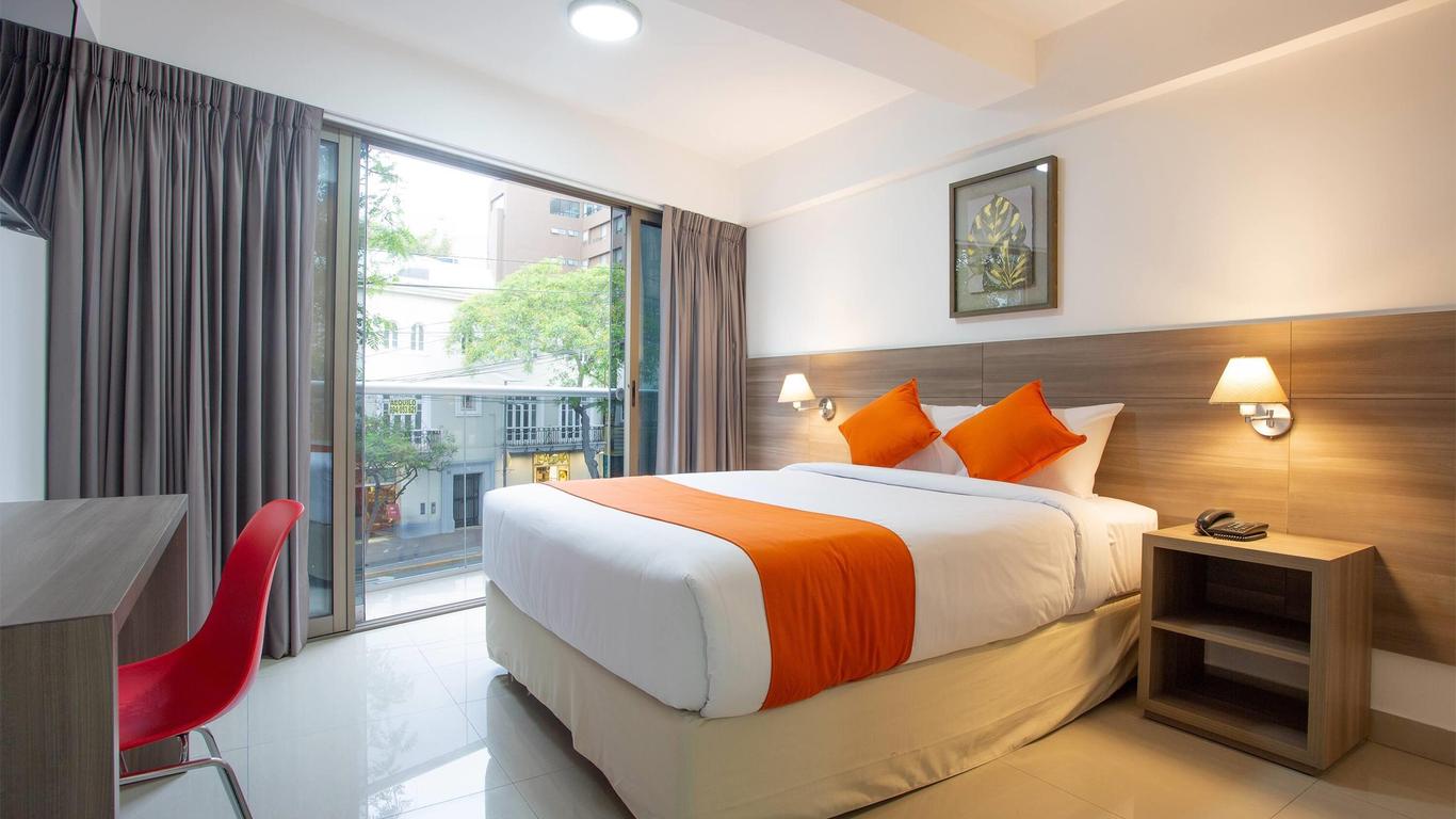 Howard Johnson by Wyndham Lima Miraflores Art House